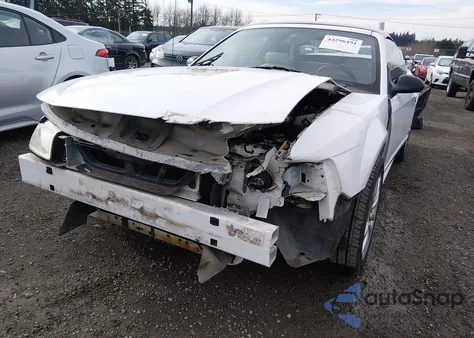 2000 Ford Mustang z USA, uszkodzony, nr VIN 1FAFP4444YF212988